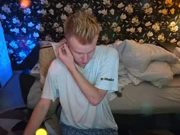 blond_boy69 live stage