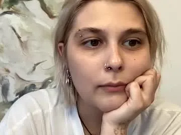 bloom_ella live stage