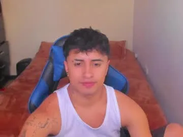 boy_nauthy live stage