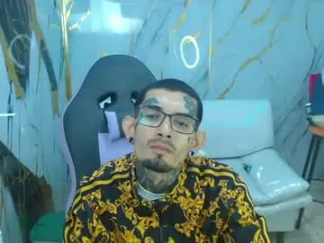 boy_tatto77 live stage