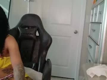 butterflybootyy live stage