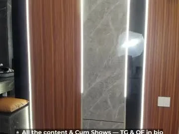 calvin_loves_you live stage