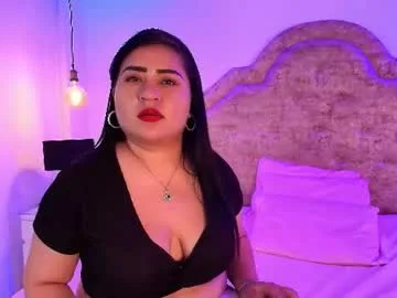 candy_curves1 live stage
