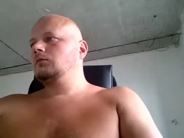 carlcarl1994 live stage