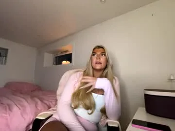 ccdollx live stage