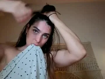chillwithcamii live stage