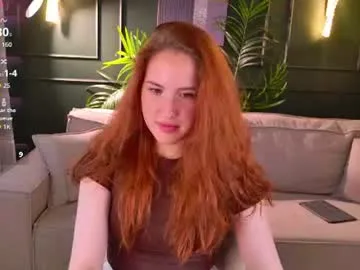 chloeaster live stage