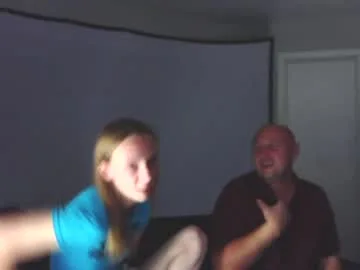 chrisandrobin01 live stage