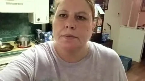 Live-Vorschaubild von crazyred26