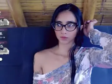 cutte_kitty_ live stage