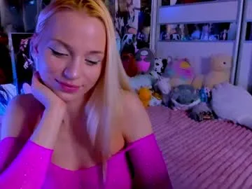 cuttie_ponyy live stage