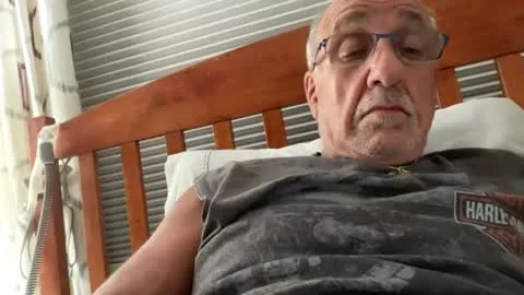 Live thumbnail for daddyweis
