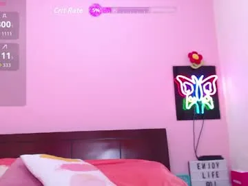 danika_bellaa live stage