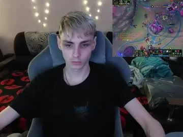 danny_fox888 live stage