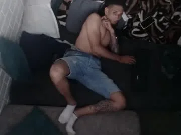 davils12 live stage