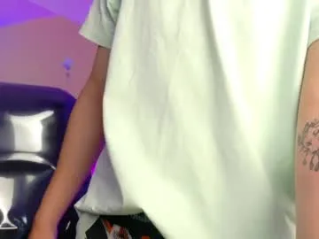 derek_sinn live stage