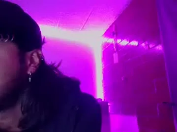 derek_smoke live stage