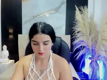 dominika_lovy live stage