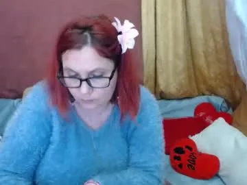 dyannelovee live stage