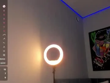 elena_grace live act