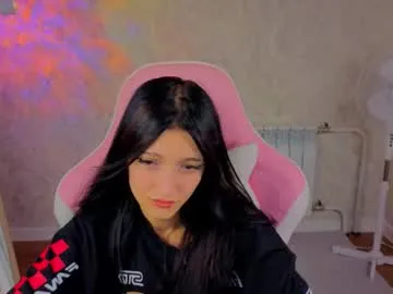 emily_carteri live stage