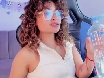 emily_fiori live stage
