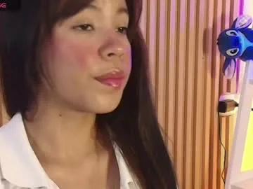emily_sweett12 live stage