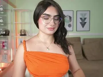emilyturnerx live stage