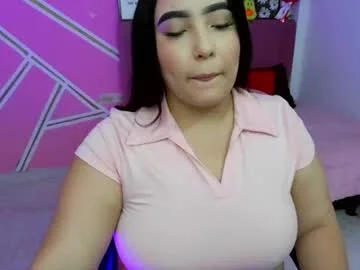 emma_conty live stage