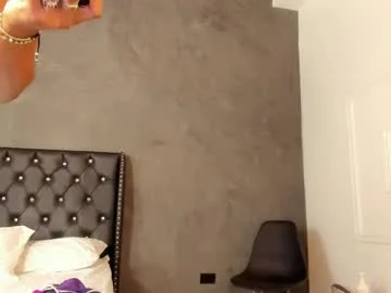 emmaalennox__ live stage