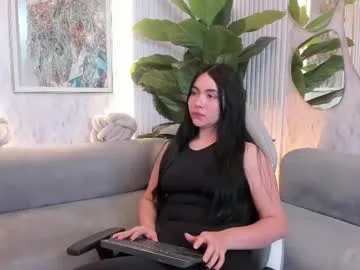 emmy_kenner live stage