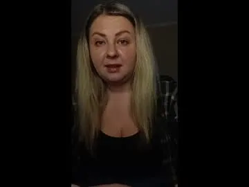 erica_thompson live stage