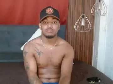 ethan_jons live stage