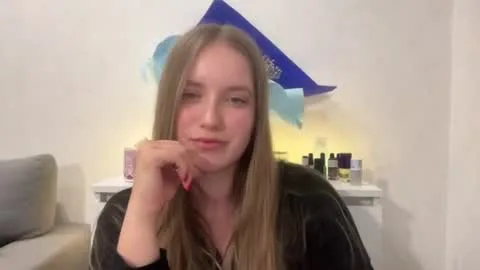 Live thumbnail for evajuly