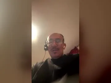 felixrlarios25 live stage
