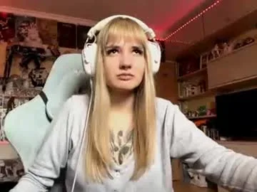 flossielinks live stage