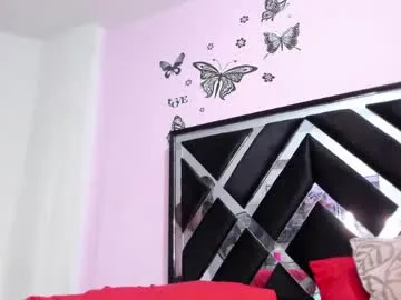 gabyyjones live stage