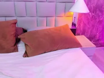 gia_bell live stage