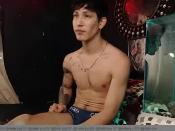 godly_huan live stage