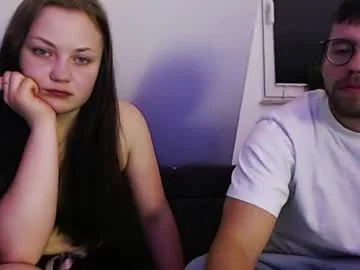 goodgiirlbaadbooii live stage