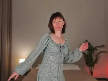 grace_kellyy live stage