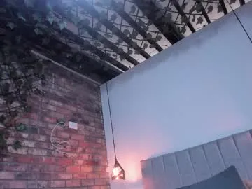 hanna_clark__ live stage