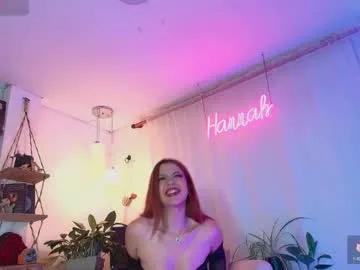 hannah_lovee live stage