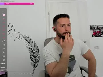 hard_chriss live stage