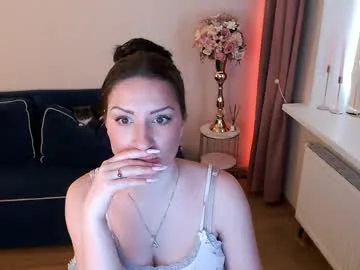 heaven_chloe live stage