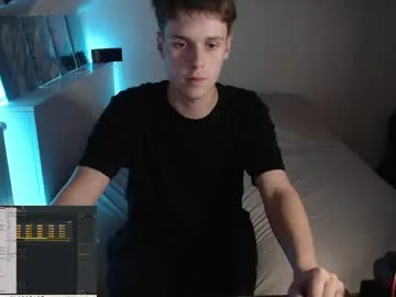 hel0n live stage