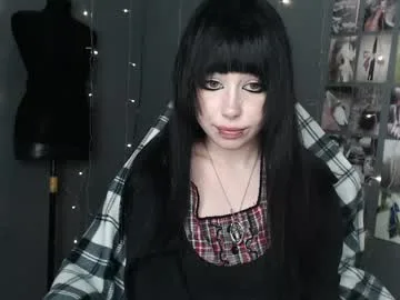 iiiiiiis live stage