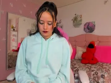 ivyyemerald_ live stage