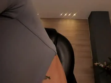 jadeevansx live stage