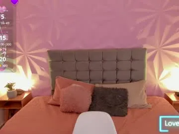 jenn_cg live stage